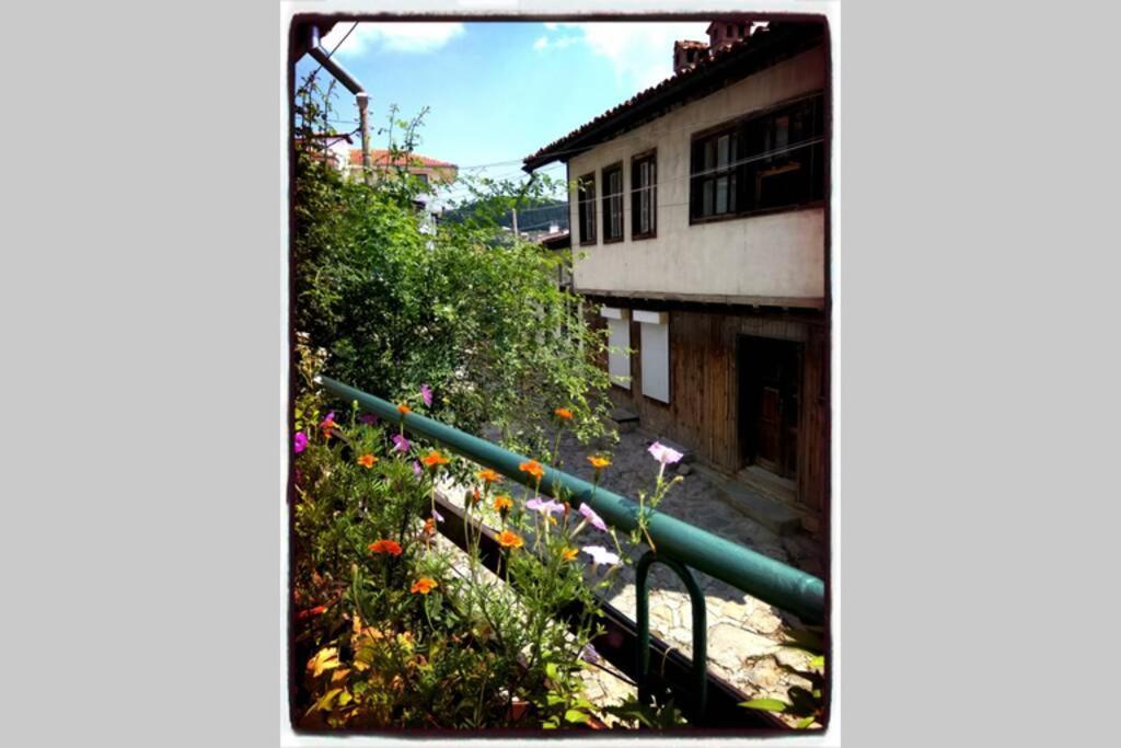 Authentic Guest Stay in the heart of Veliko Tarnovo Студио с изглед към Царевец Екстер'єр фото